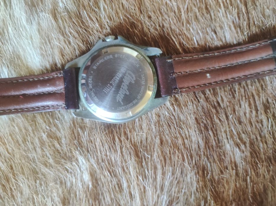 Relógio autêntico latino