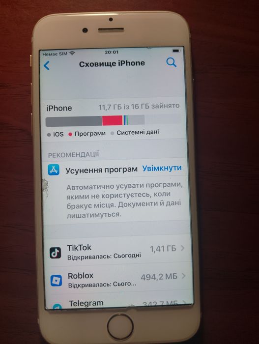 iPhone 6s в хорошому стані оригінальний акумулятор 92% на 16гигабайт