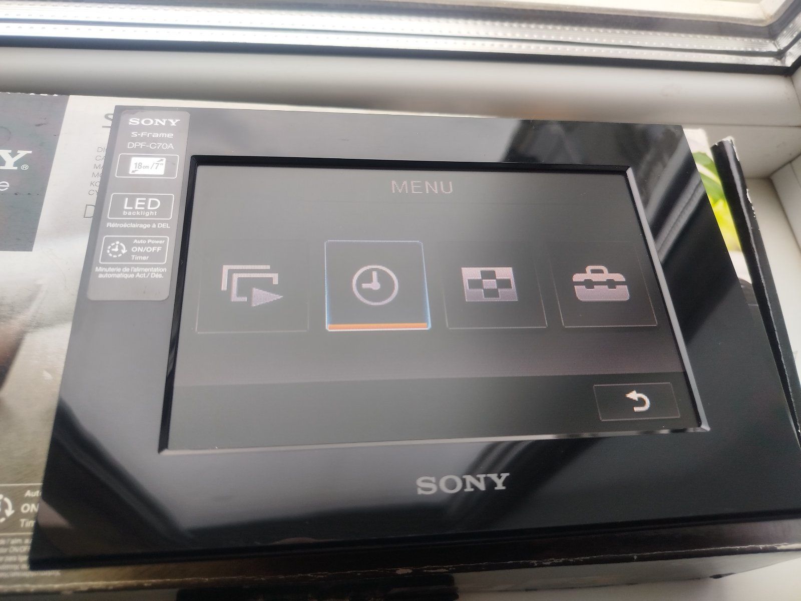Цифровая фоторамка Sony dpf-c70a