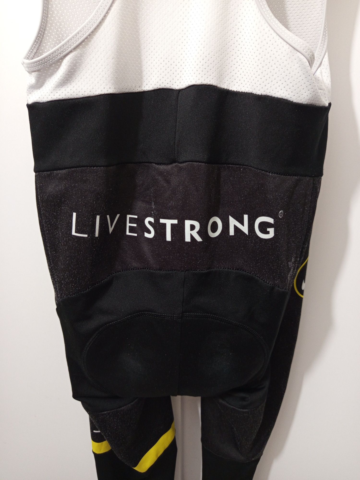 Б/у вело костюм Live strong.