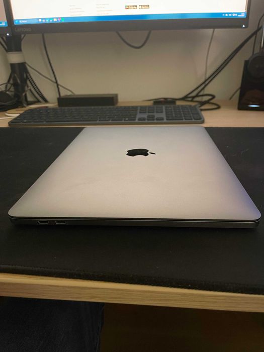 Macbook Pro 13" 2020 | i5 | 16GB RAM | 512 GB de espaço