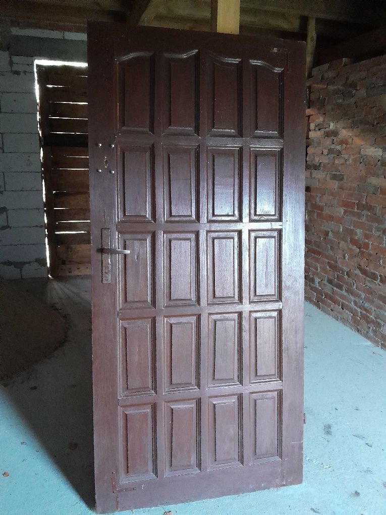 Drzwi zewnętrzne-wejściowe drewniane 90/200+ 2 zamki