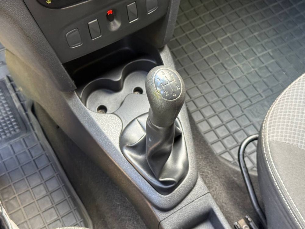 Renault Logan MCV 2013