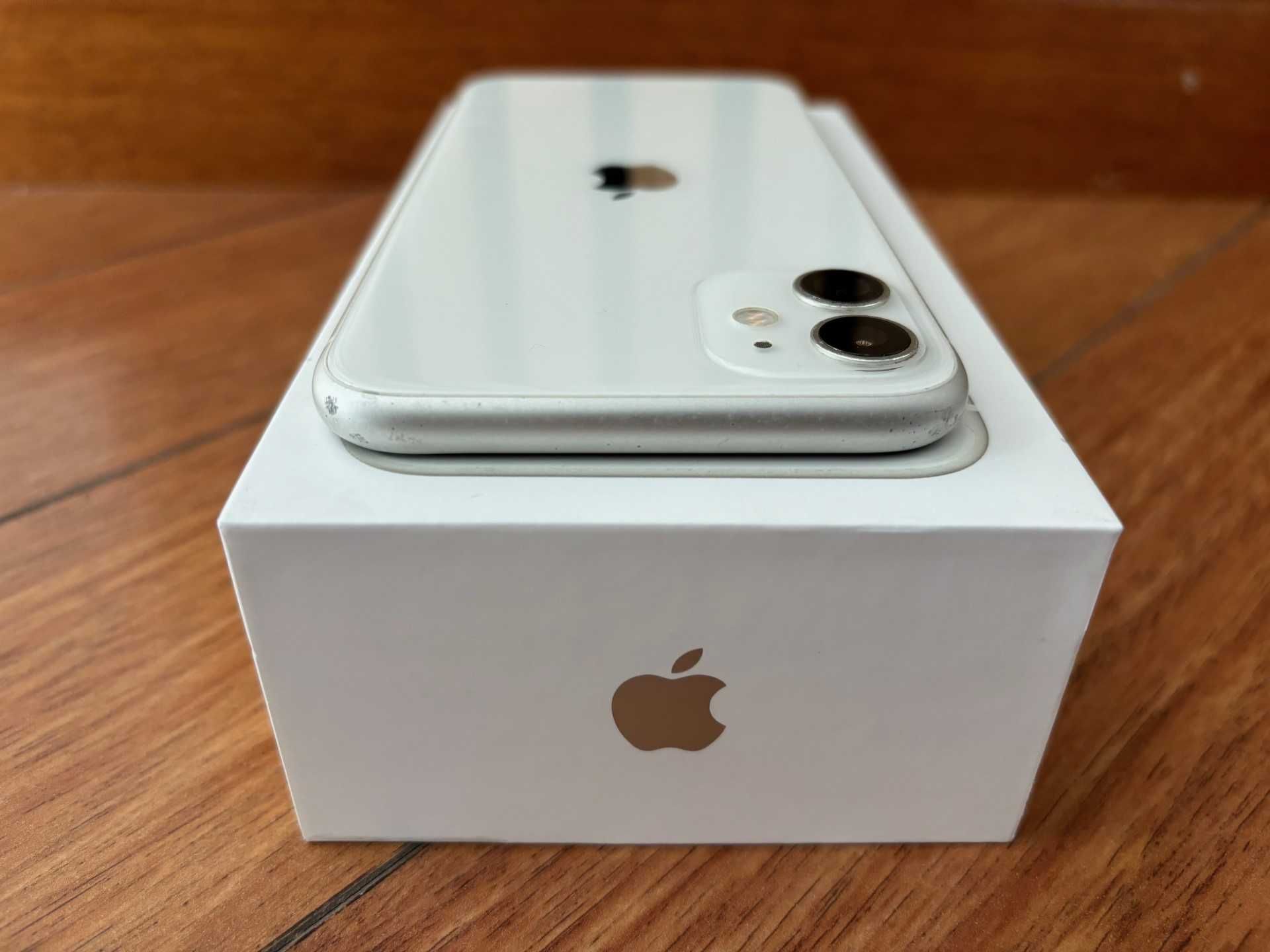 iPhone 11 branco 64GB desbloqueado