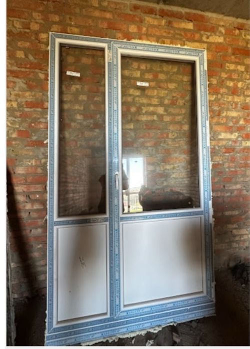 Двері пластикові вікно