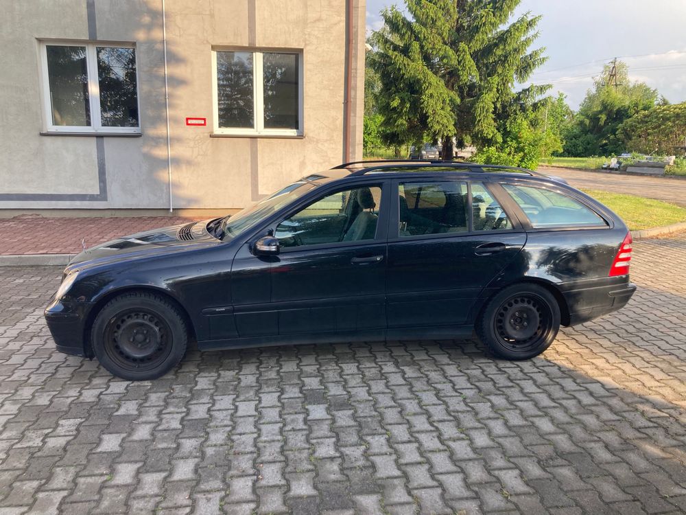 Mercedes Benz C 2005 2,7 automat