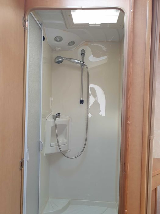 Duża przyczepa ABBEY SPECTRUM 2005r dwuosiowa