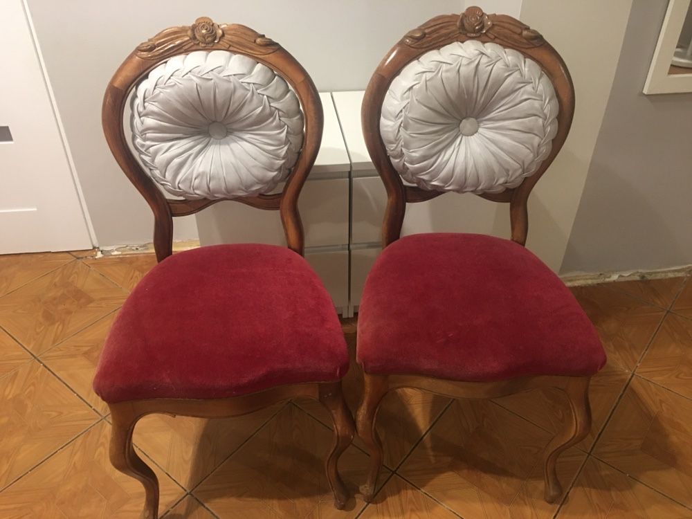 Krzesła antyczne