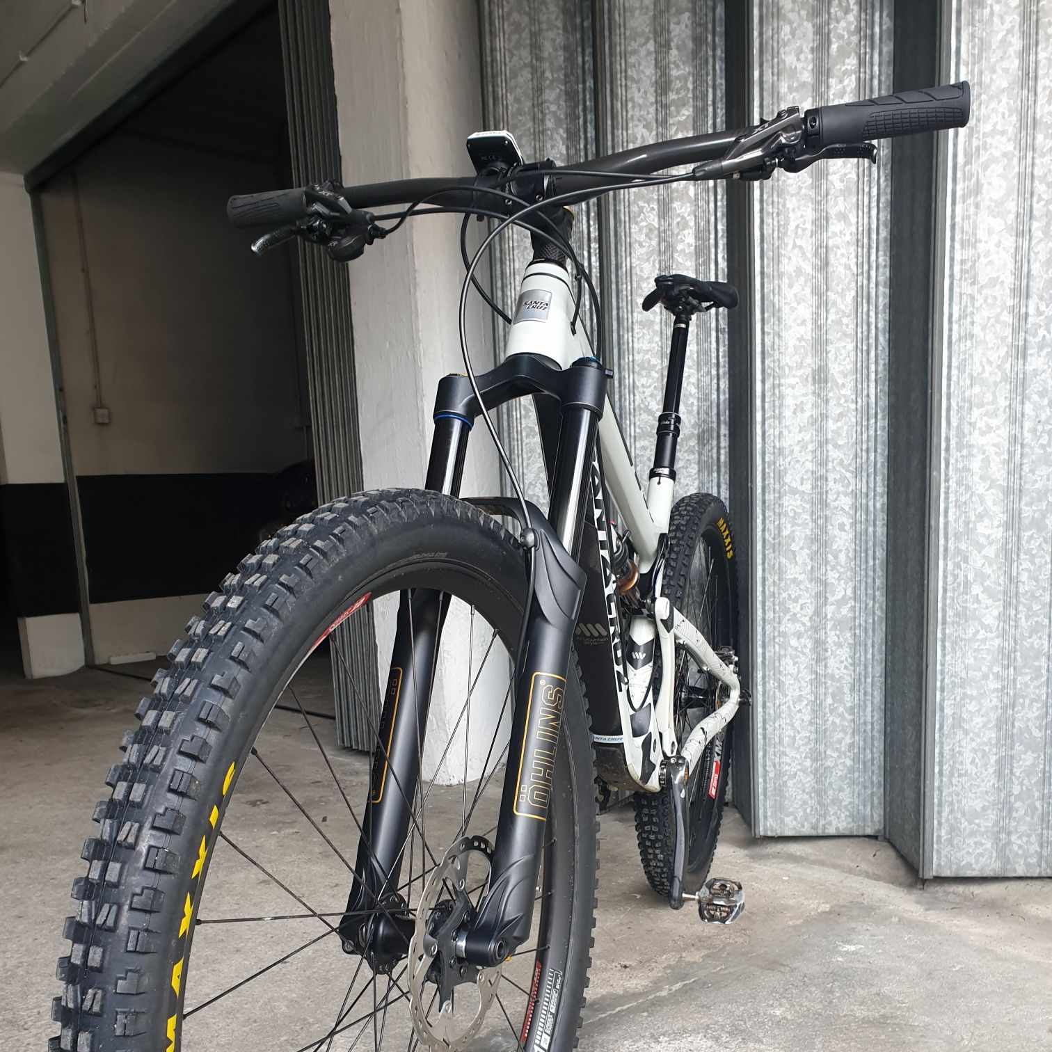 Oportunidade - Santa Cruz Hightower CC - Carbono - BTT - Enduro
