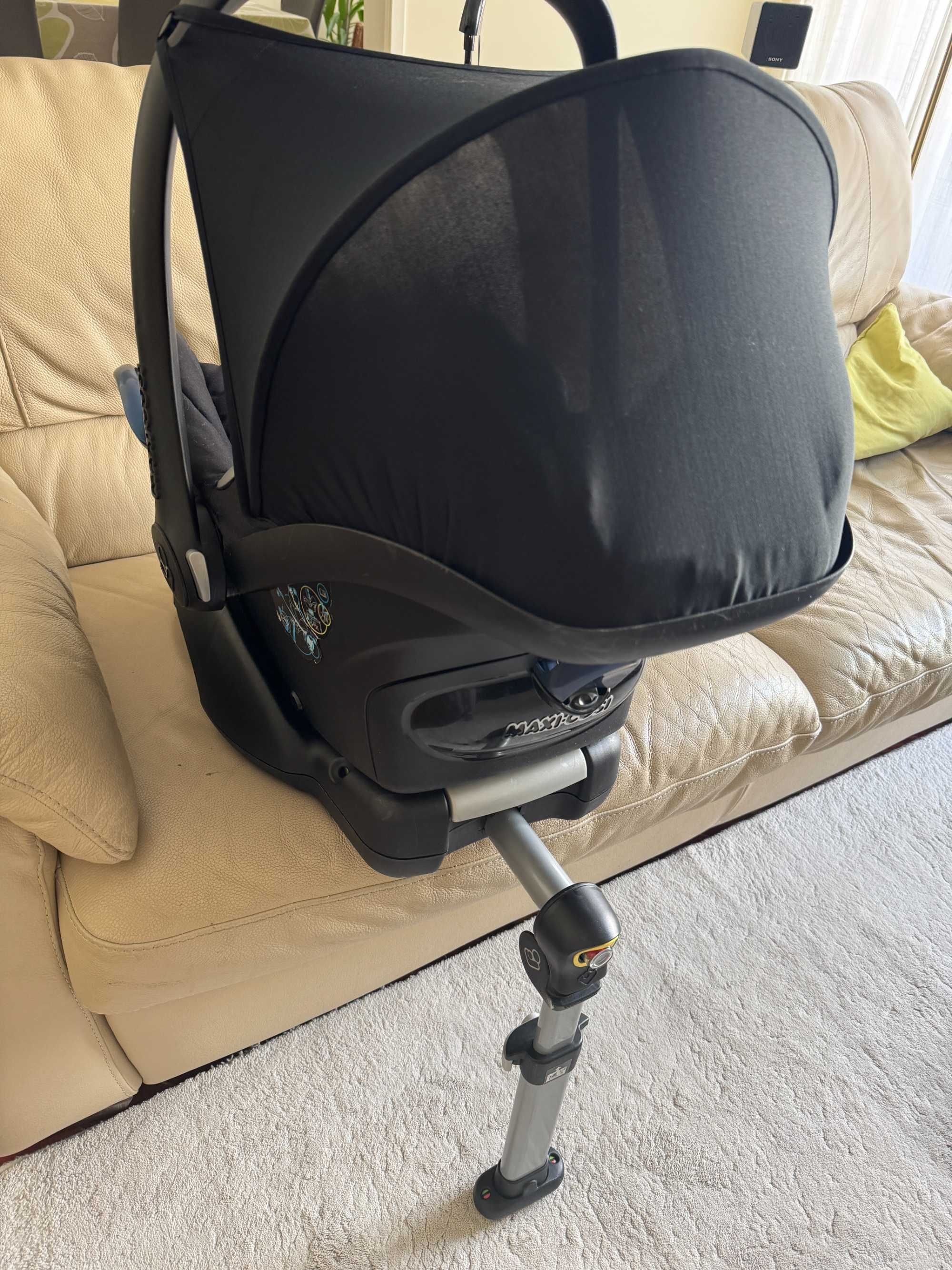 Base Maxi-Cosi isofix para carro para encaixar a cadeira / ovo