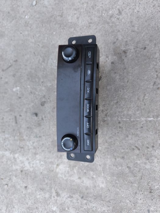 Продам блок управления климатом на SsangYong rexton