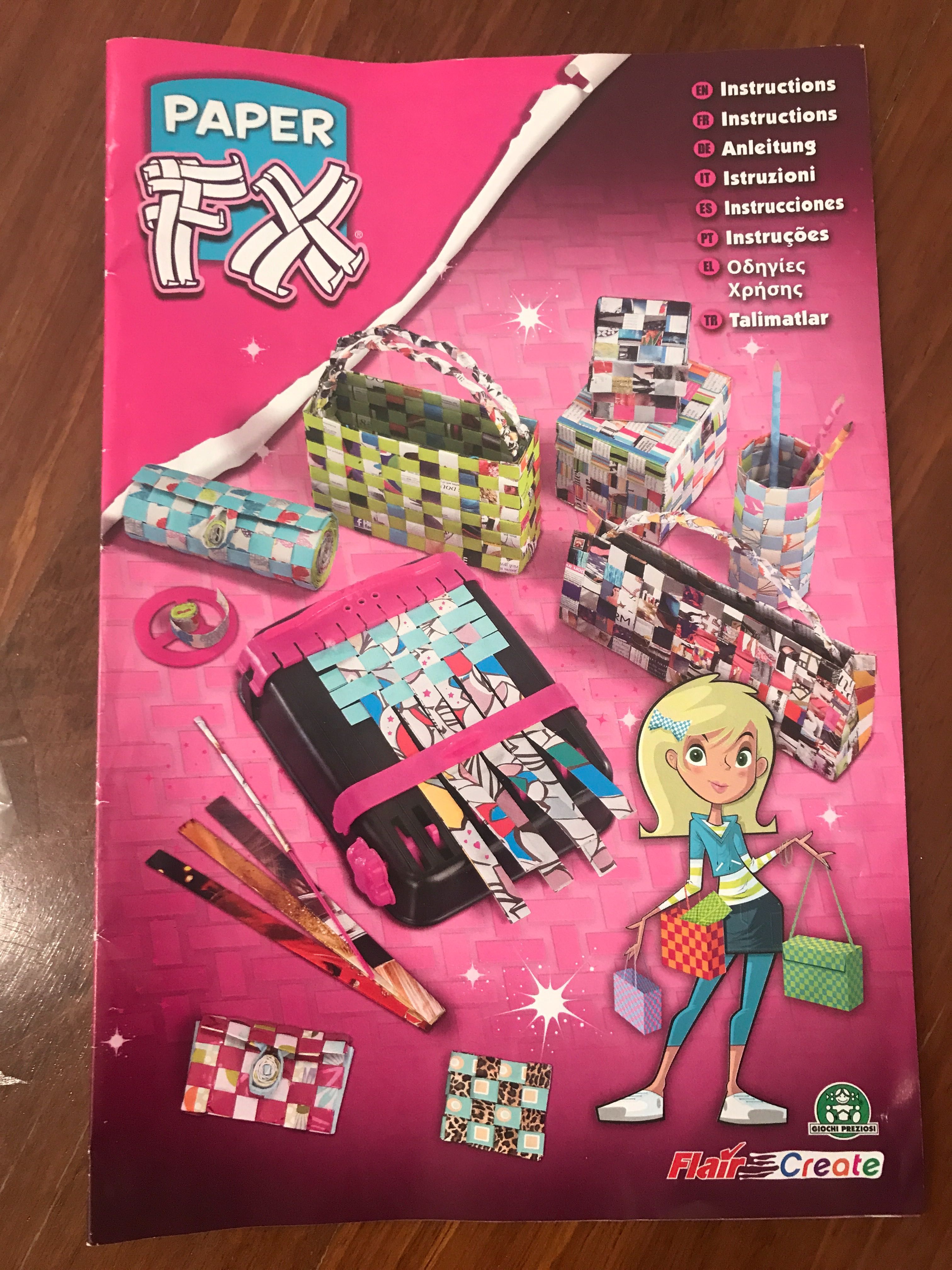 Kit para fazer criações em papel