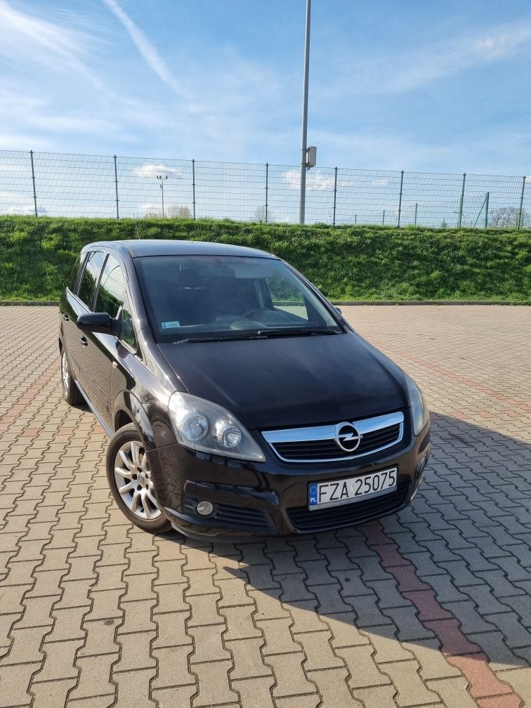 Sprzedam samochód Opel Zafira B