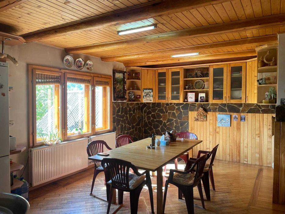 Два будинки в Карпатах для бізнесу або великої родини, Рахів