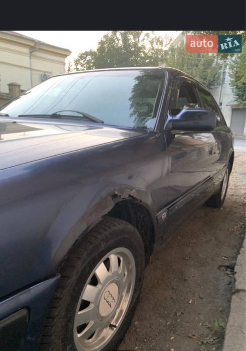 Audi 100 c4 blue edition