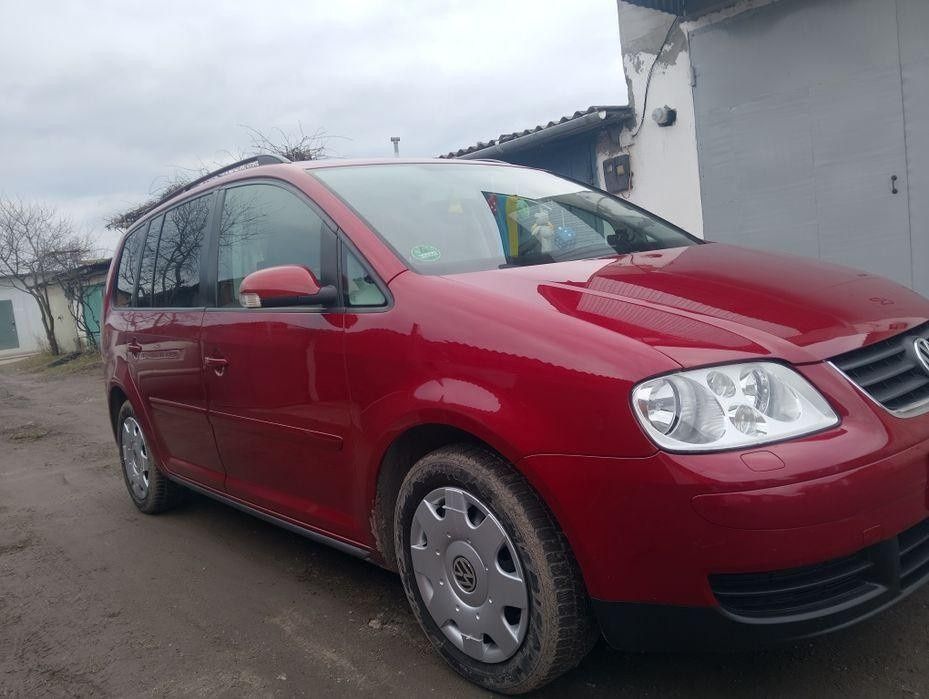 Продам Свою машину Volkswagen touranв хорошому стані звоніть