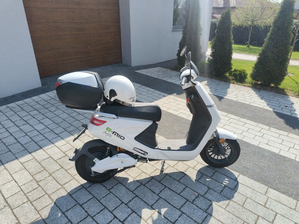 Skuter elektryczne E-mio Agile