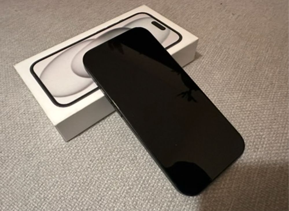 Iphone 15, 128gb, bateria 99% na gwarancji
