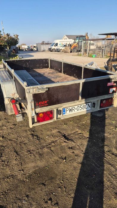 Przyczepka samochodowa