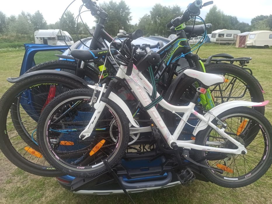 Bagażnik rowerowy na tylną klapę na 3 rowery