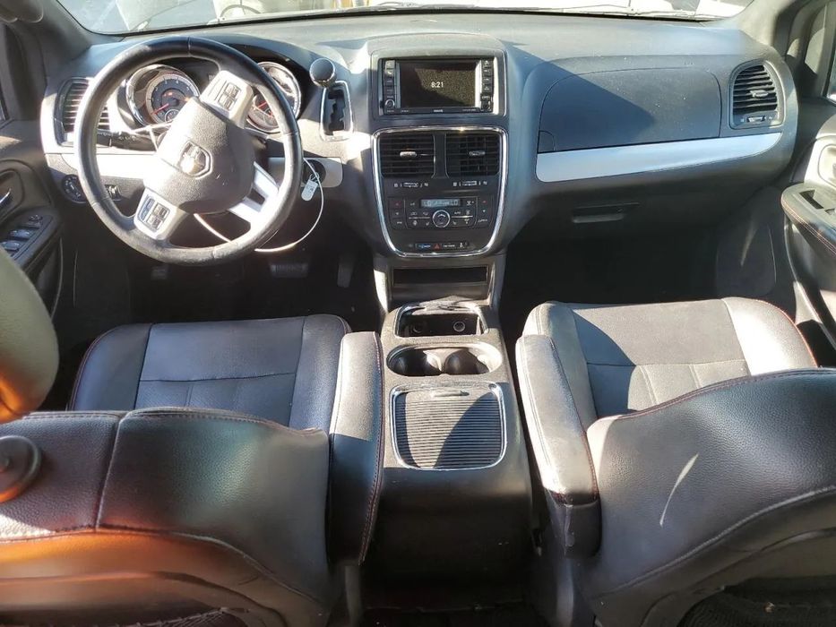 Dodge Grand Caravan idealny dla rodziny lub biznesu