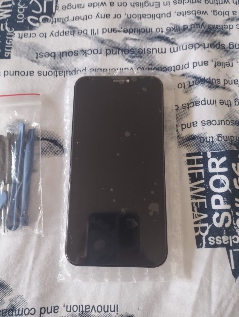 Дисплей iPhone XR