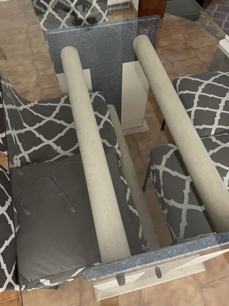 Mesa e Cadeiras