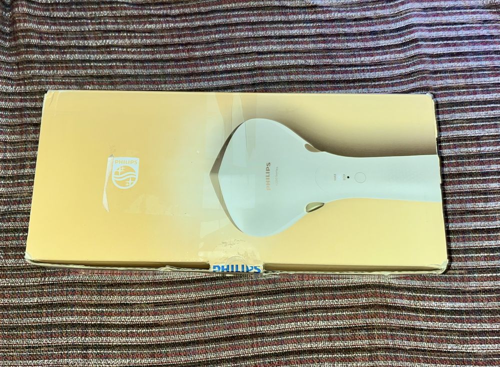 Відпарювач Philips Series 7000 STH7030 + килимок для захисту поверхні