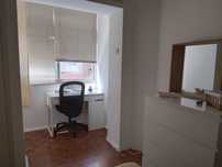 quarto_estudante universitária_Sete Rios