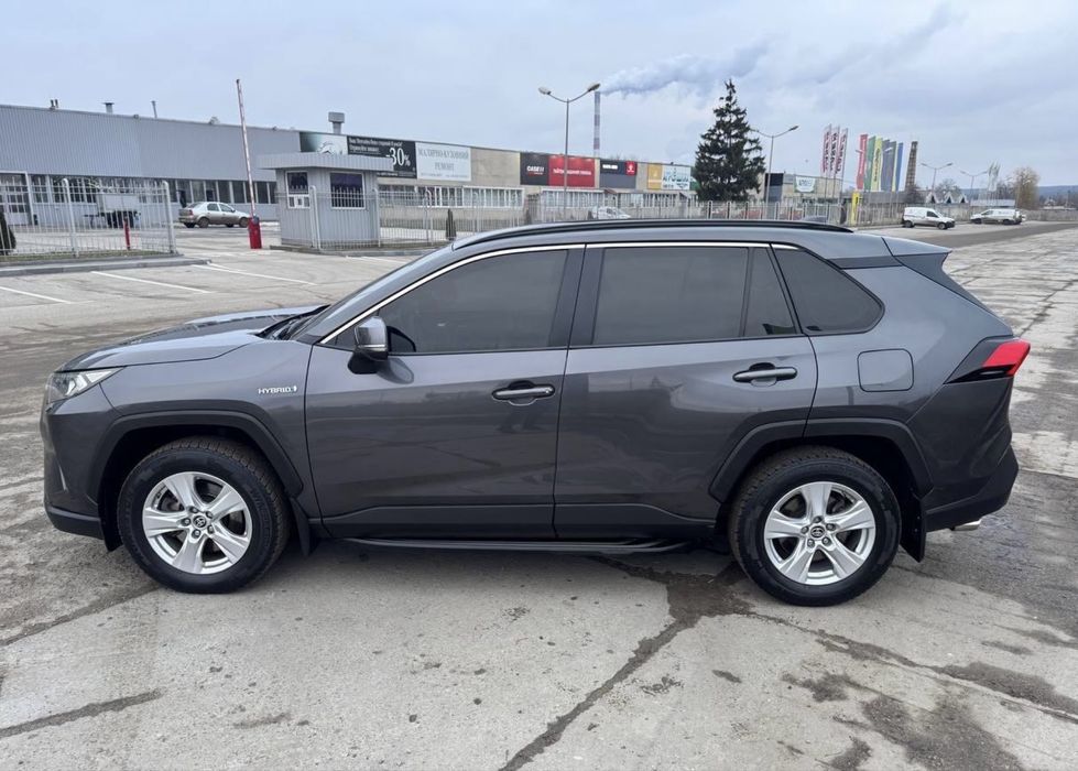 Продам Toyota RAV4 Hybrid 2020 р.