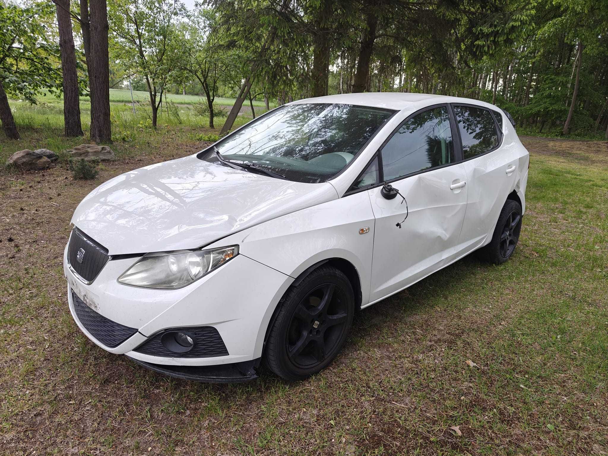 Seat Ibiza 4 6J 2010 1.2 TDI na części silnik lampa koła środek