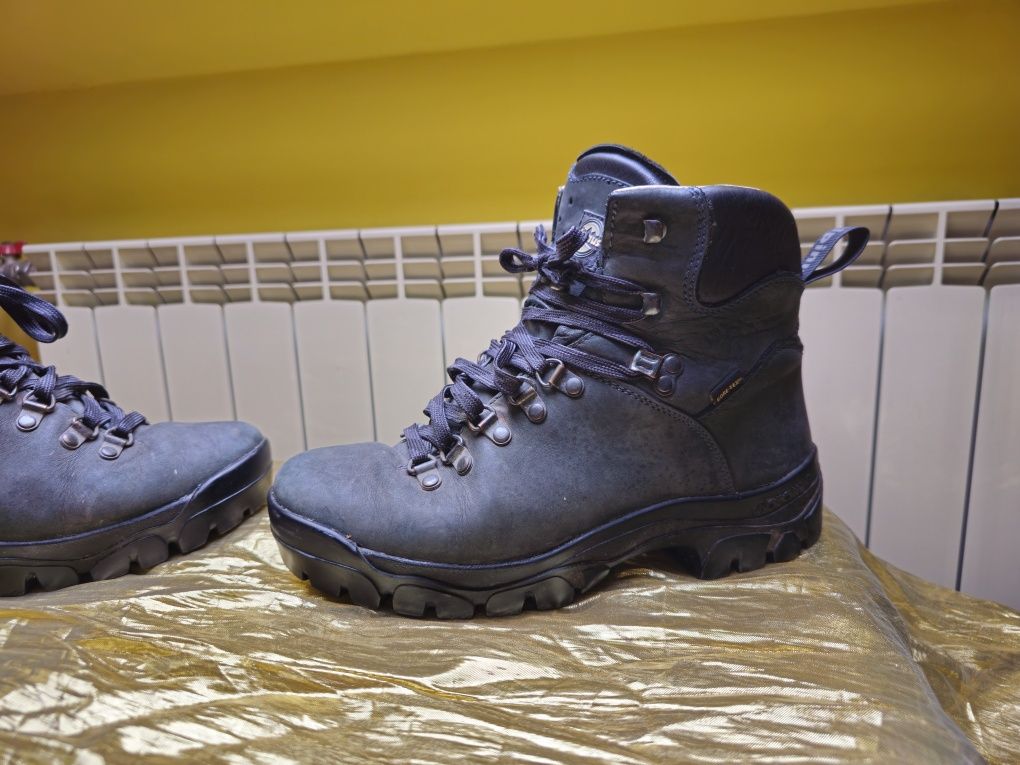 Buty górskie zimowe alpinus gore-tex rozmiar 39 39.5 wkładka 25-25.5cm