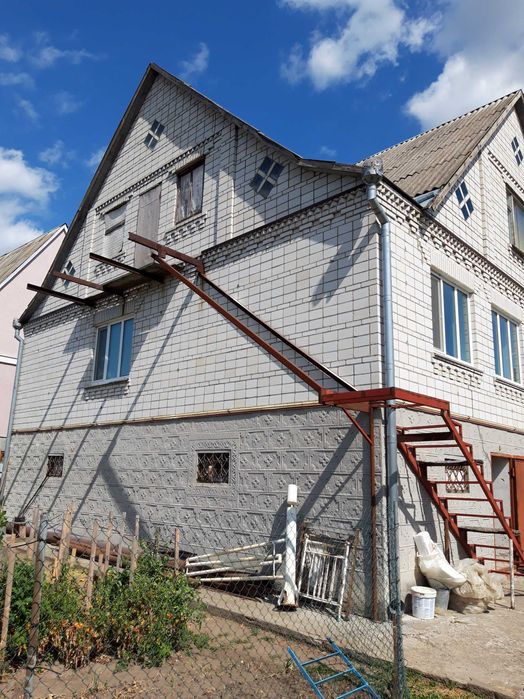 Утеплити стіни Піноізолом, задути крихтою мінвати