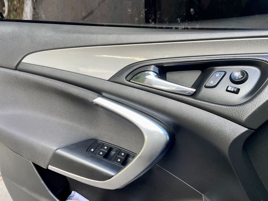 Авто опель інсігнія Opel Insignia 2015