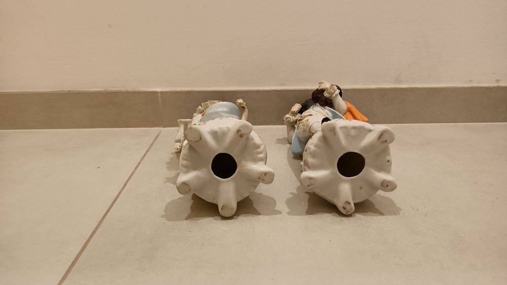 Stare Porcelanowe Figurki Drezno Porcelana Para Kobieta z konewką