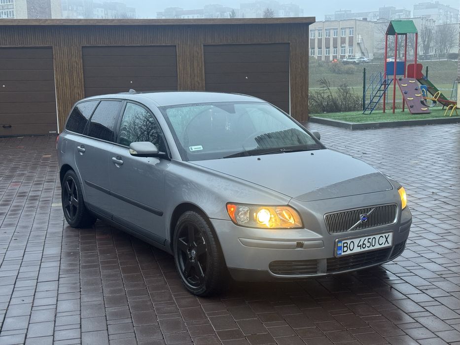 Продам Volvo v50 2.0 d