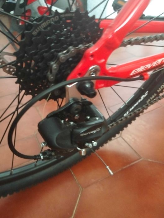 Bicicleta semi nova impecavel