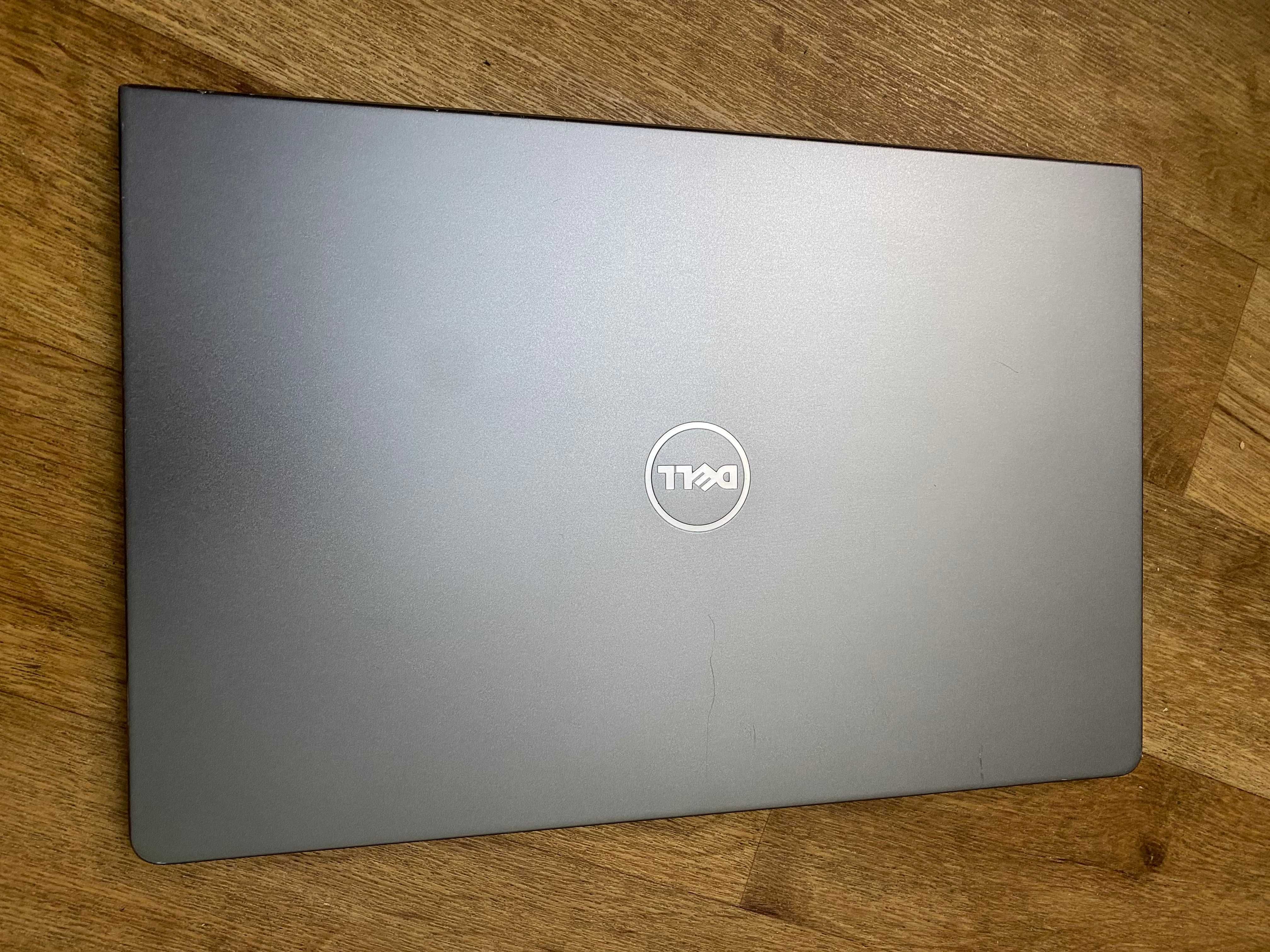 Ноутбук Dell Vostro 5568,i5-7200u,16Gb DDR4,256Gb m2 SSD,940MX 4Gb