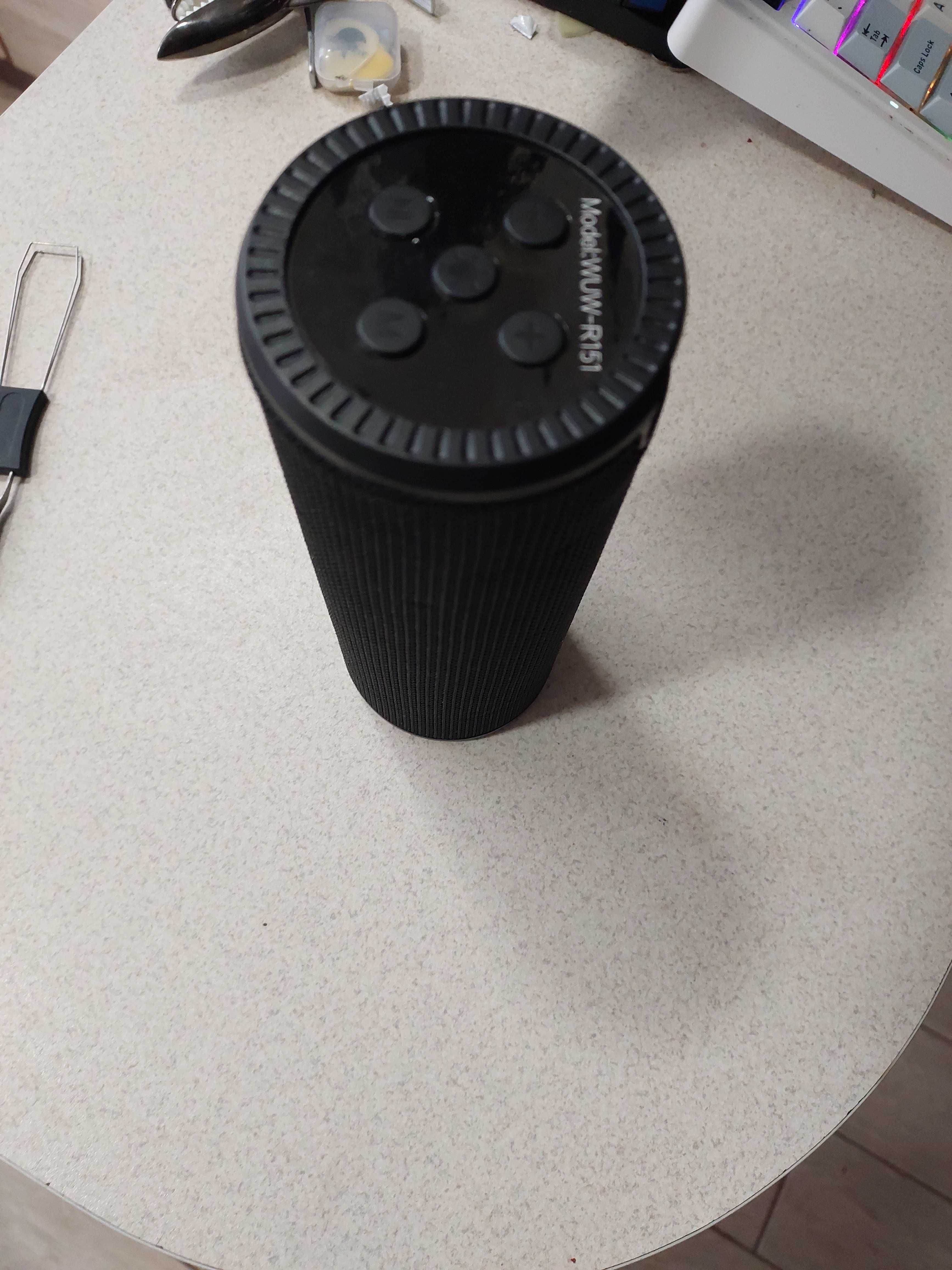 Колонка Bluetooth WUW R151 з ліхтариком Чорний