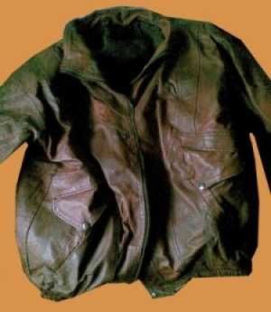 Кожаная коричневая куртка