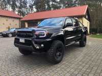 TOYOTA Tacoma 4x4