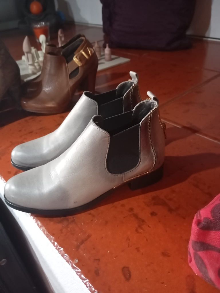 Botas sem cano novas