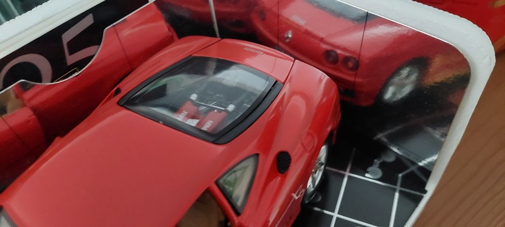 Model 1:18 Ferrari 360 Modena Bburago