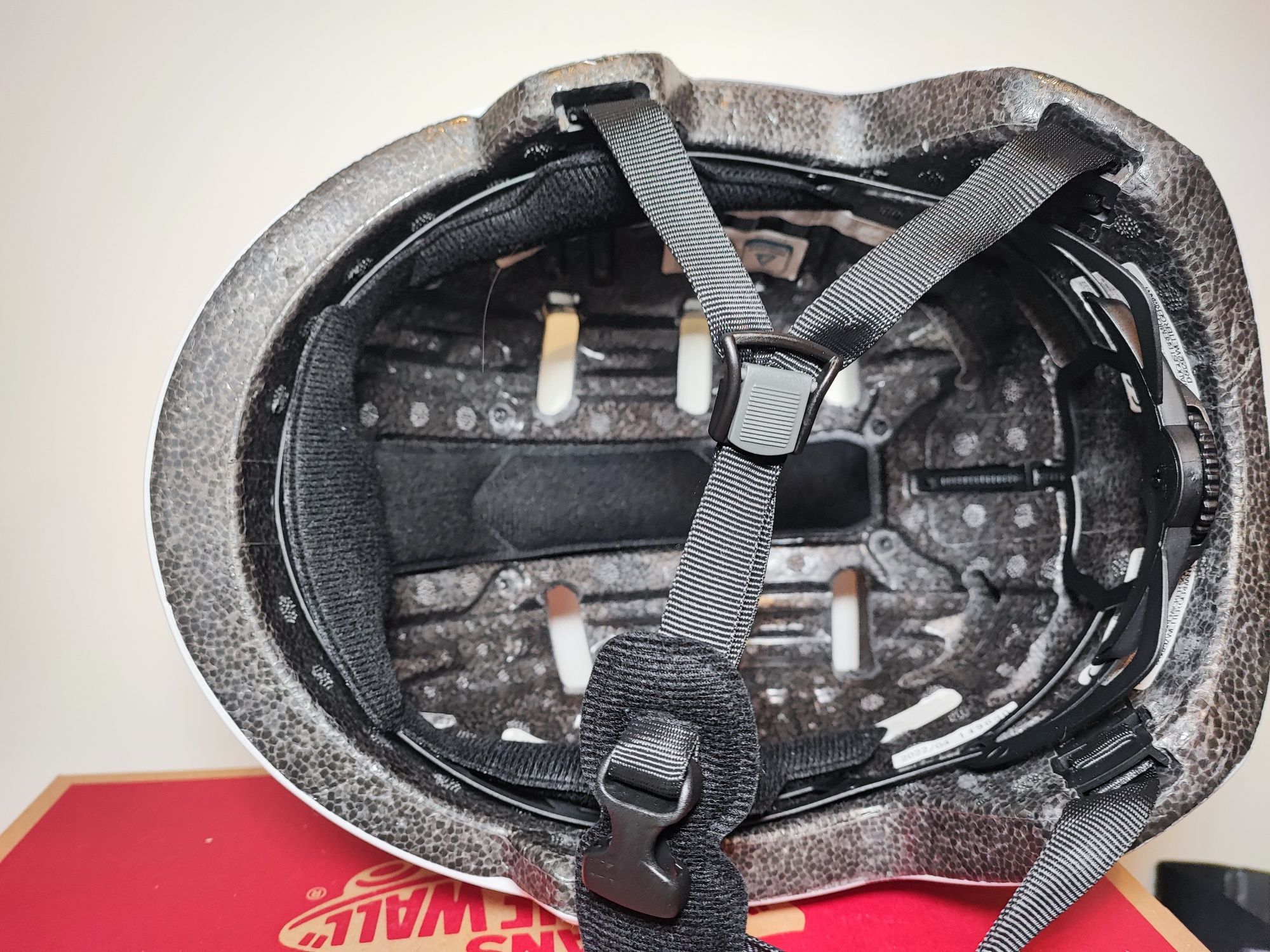 Capacete abus skurb