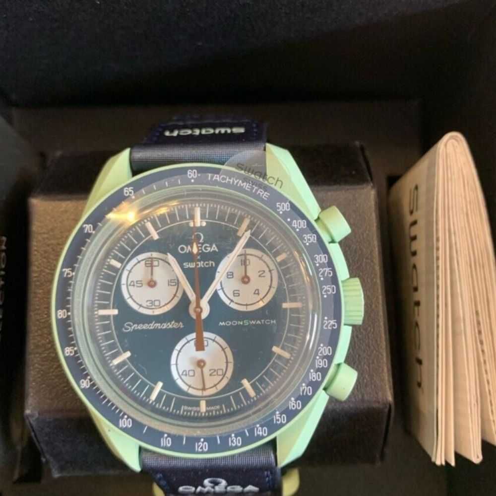 Omega x Swatch SO33G100 Earth - Unikalny Wzór Planety w Zegarku