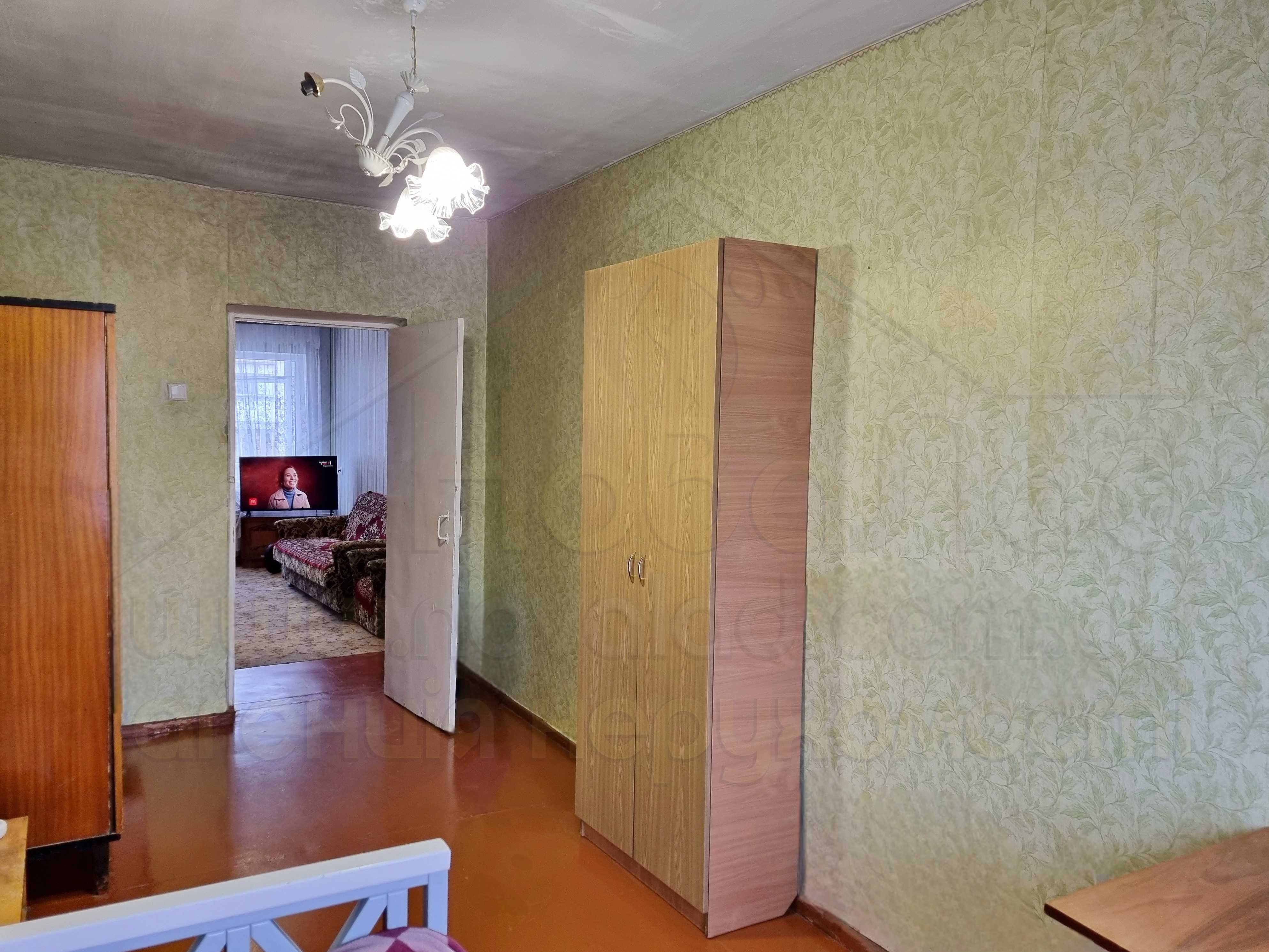 2 кімнатна квартира 45 м2 в житловому стані по вулиці Льотна-KI