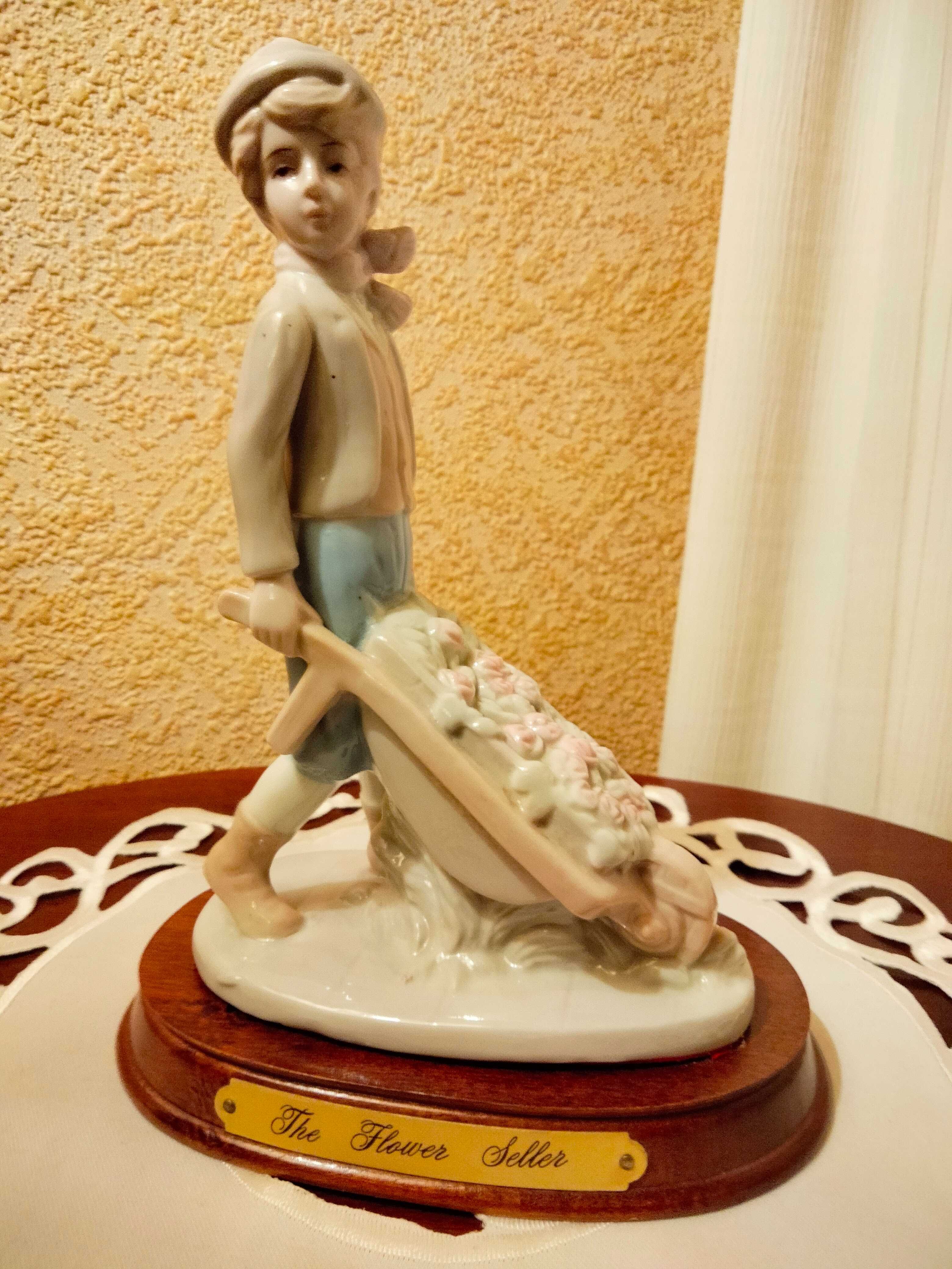 Figura porcelana ,,Sprzedawca kwiatów"