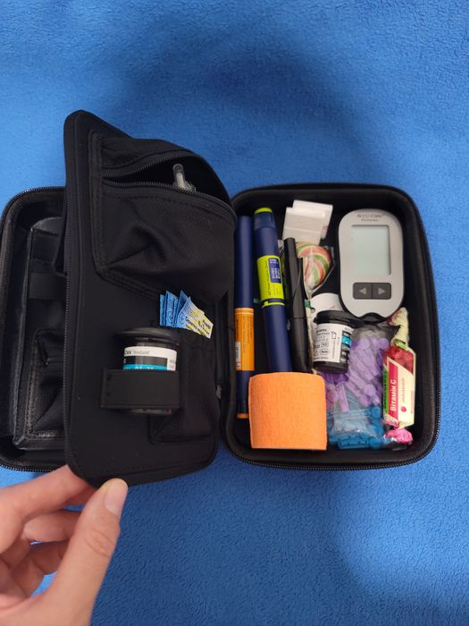 Діабетичний дорожній пенал Glucology для засобів діабету