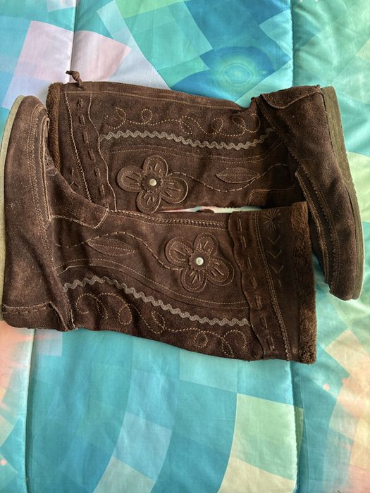 Botas de cano alto em couro!