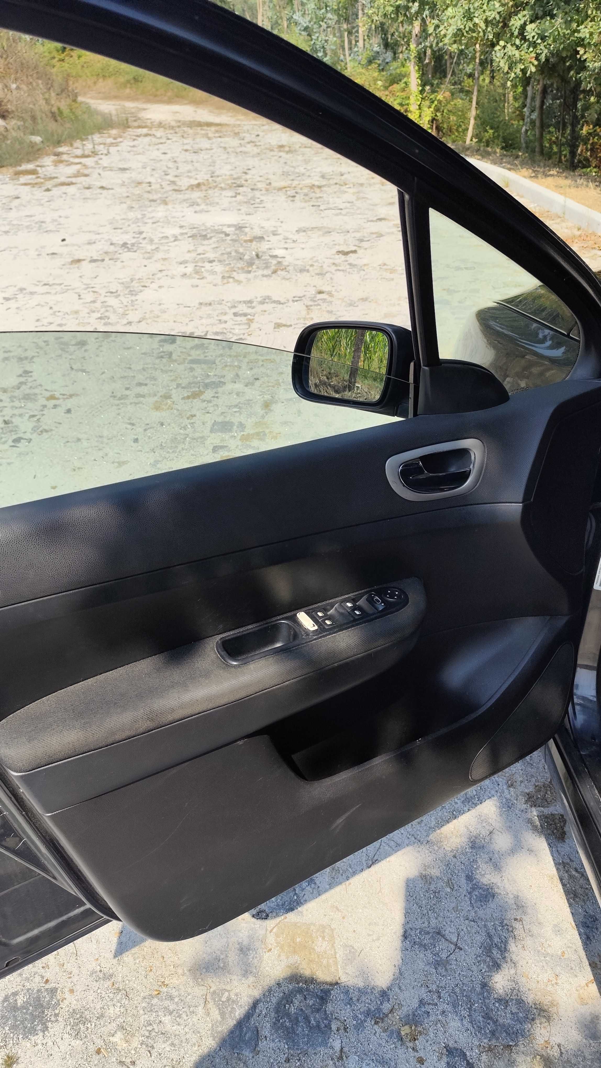 Peugeot 307 1.6 16V Gasolina (2004) — Revisado e Pronto a Circular